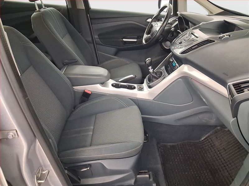 Ford C-MAX (2011) Comfort 1.6 TDCi, Navi - fotka 9 z 19