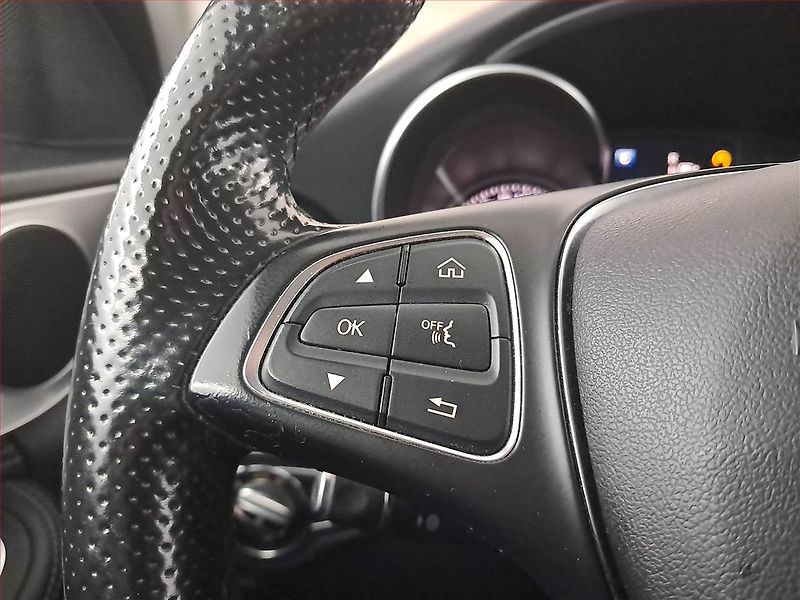 Mercedes-Benz Třídy C (2014) C 180, Automat, Kůže, Tempomat - fotka 16 z 20