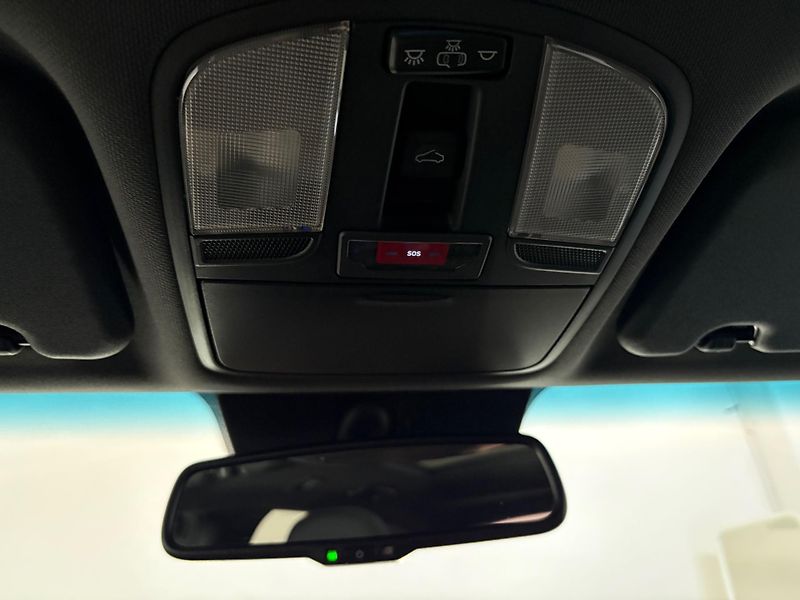 Hyundai i30 (2021) Mild HYB 1.5 TGDi N-line kombi - fotka 37 z 43