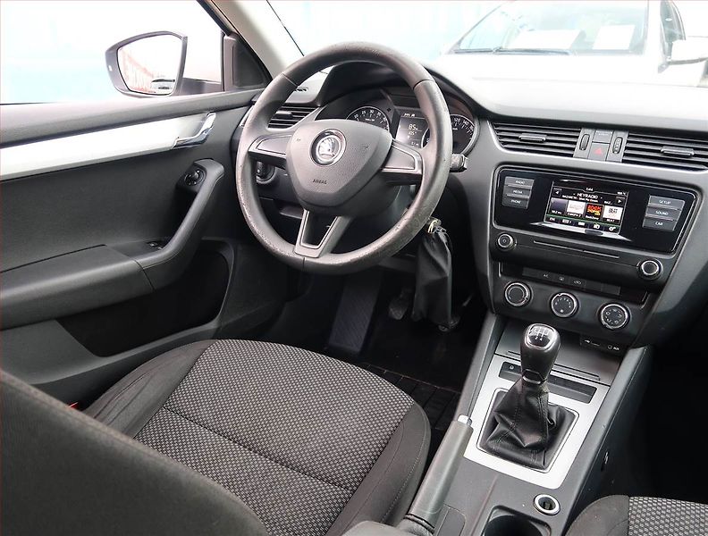 Škoda Octavia (2017) 1.6 TDI - fotka 7 z 16