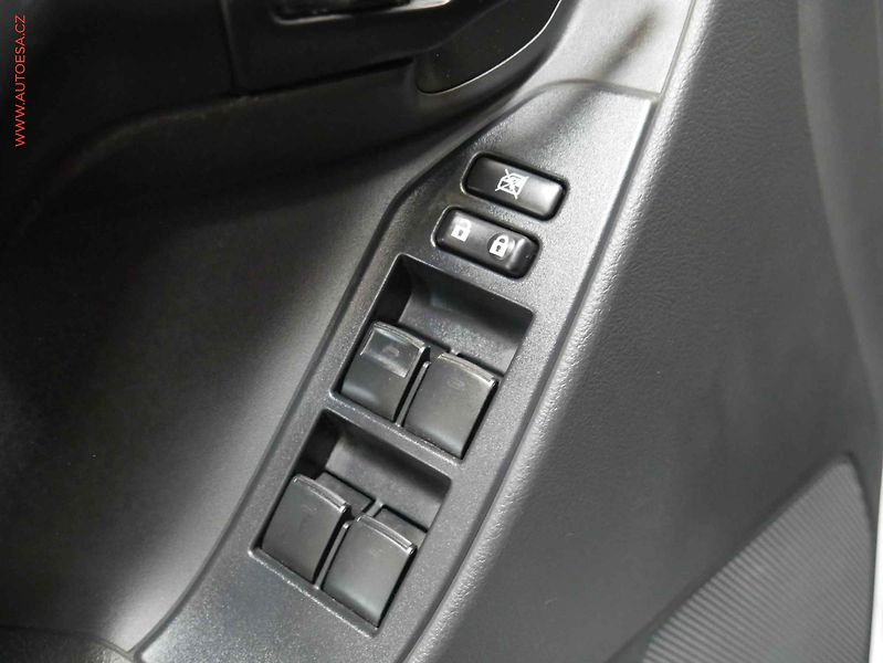 Toyota Verso (2016) 1.6 D-4D, ČR, servis.kniha - fotka 19 z 20