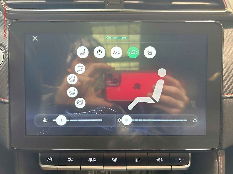 MG ZS (2024) 1.0 T-GDi, Essential - fotka 16 z 17