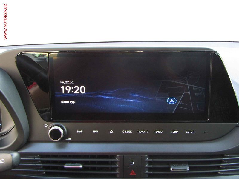 Hyundai i20 (2024) 1.2i, 1.maj,ČR, STK2/28 - fotka 15 z 22