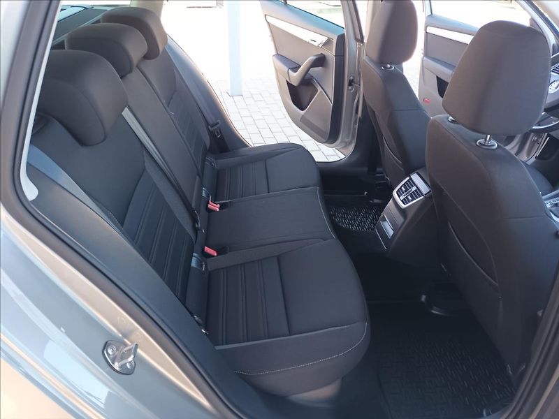 Škoda Octavia 1,4 TSI,110KW,AT,NAVI,SERVIS - fotka 20 z 43