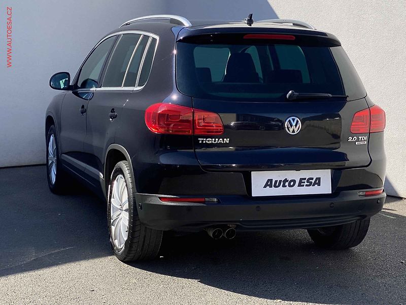 Volkswagen Tiguan (2011) 2.0 TDi 4x4, Track&Style, DSG - fotka 6 z 19