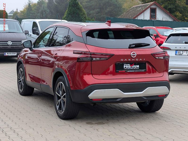 Nissan Qashqai (2022) 1.3DIG-T, 2.maj,ČR, LED - fotka 4 z 21