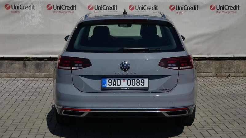 Volkswagen Passat 2.0 TDI 147kW BMT 4MOT DSG Ele - fotka 4 z 24
