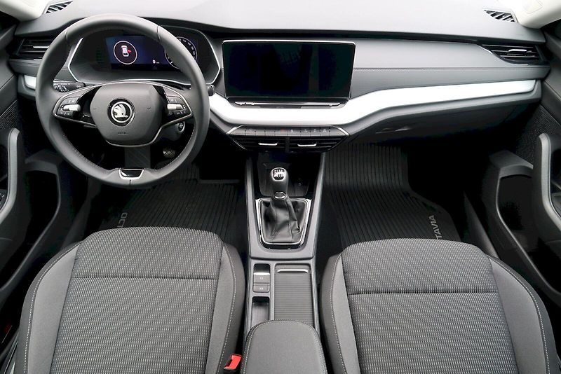 Škoda Octavia (2024) Combi Selection 1,5 TSi/85 kW - fotka 9 z 30