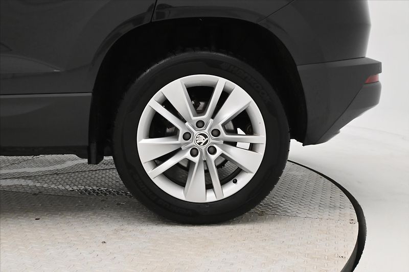 Škoda Karoq 1,5 TSI 110kW Business Záruka - fotka 31 z 31