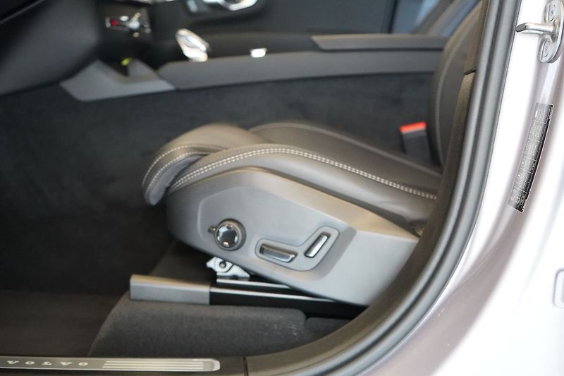Volvo XC90 T8 PLUS Dark, Head-up, 360° - fotka 22 z 50
