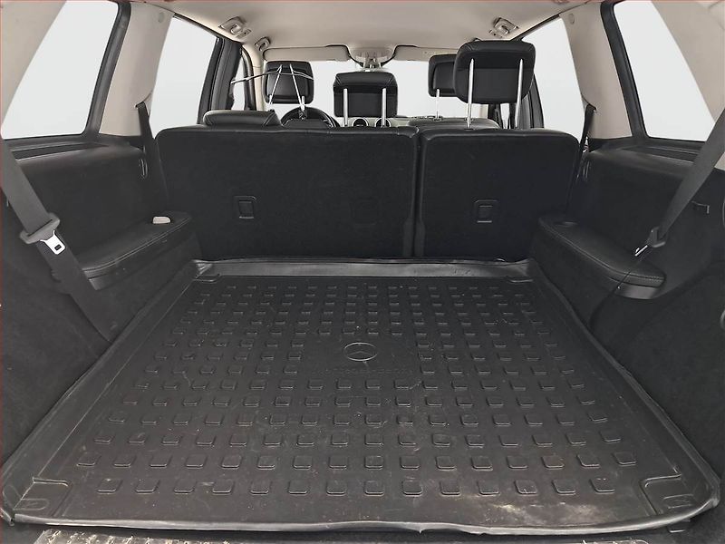 Mercedes-Benz GL (2010) 350 CDI, 4X4, Automat, 7 míst - fotka 13 z 18