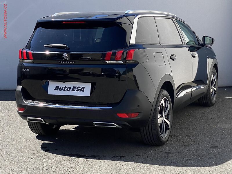 Peugeot 5008 (2018) 1.2PT, Allure, +ALU, panor - fotka 4 z 19