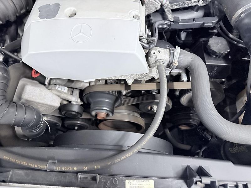Mercedes-Benz Třídy E (1997) 200i,kompressor,Elegance - fotka 30 z 31