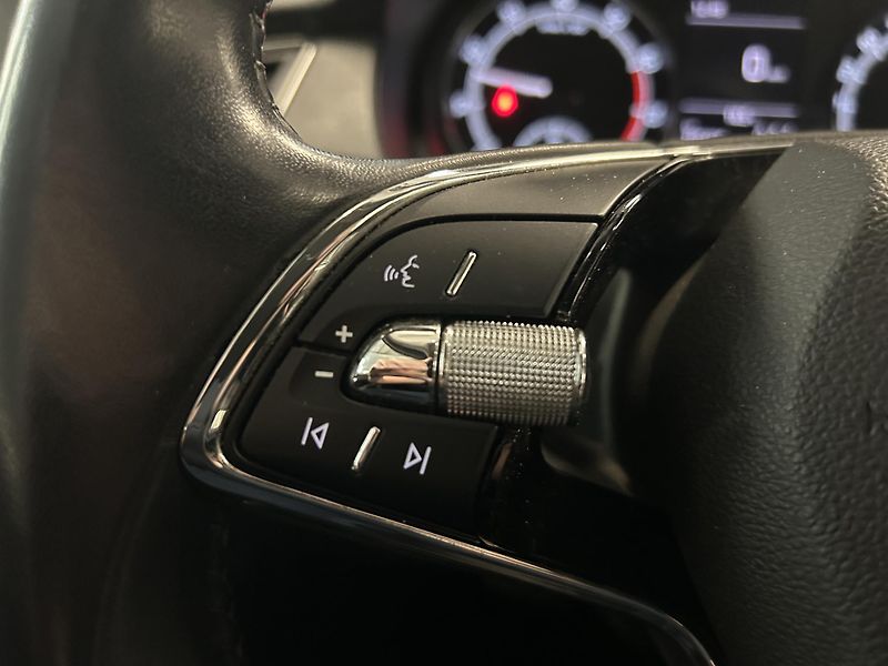 Škoda Fabia (2022) 1.0TSi 70kW Klima Alu - fotka 11 z 24