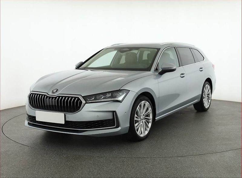 Škoda Superb (2024) 2.0 TSI - fotka 2 z 21