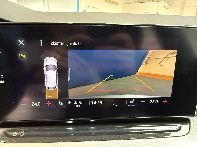 Škoda Octavia 2.0 TDI 110kW DSG Style Combi - fotka 8 z 14