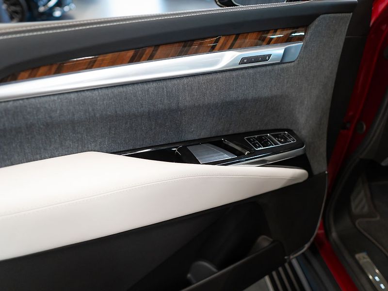 Cadillac Escalade (2026) 6.2 ESV Sport Platinum 2026 - fotka 20 z 50