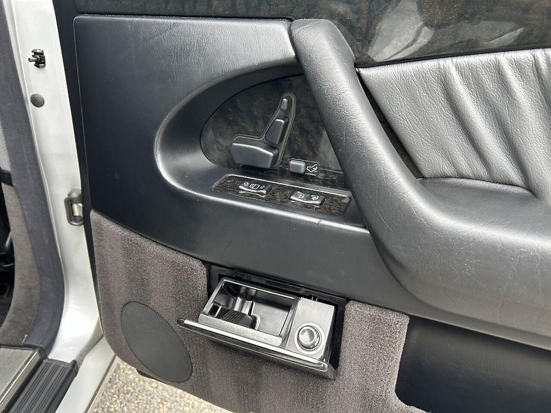 Mercedes-Benz Třídy S S 600 L V12 - fotka 29 z 33