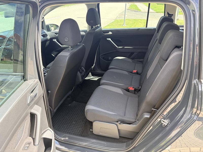 Volkswagen Touran 2.0TDI DSG TAŽNÉ - fotka 28 z 37