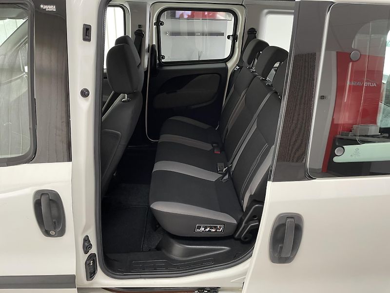 Fiat Dobló 1.6 MJT ČR AC DPH SERVISKA - fotka 16 z 21