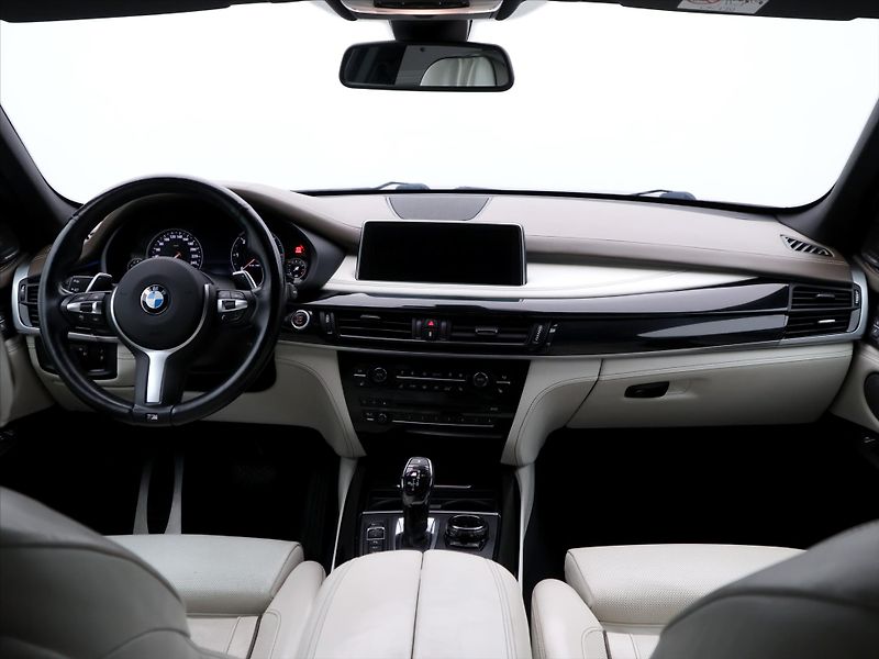 BMW X5 3.0 280kW M50da xD CZ DPH - fotka 31 z 38