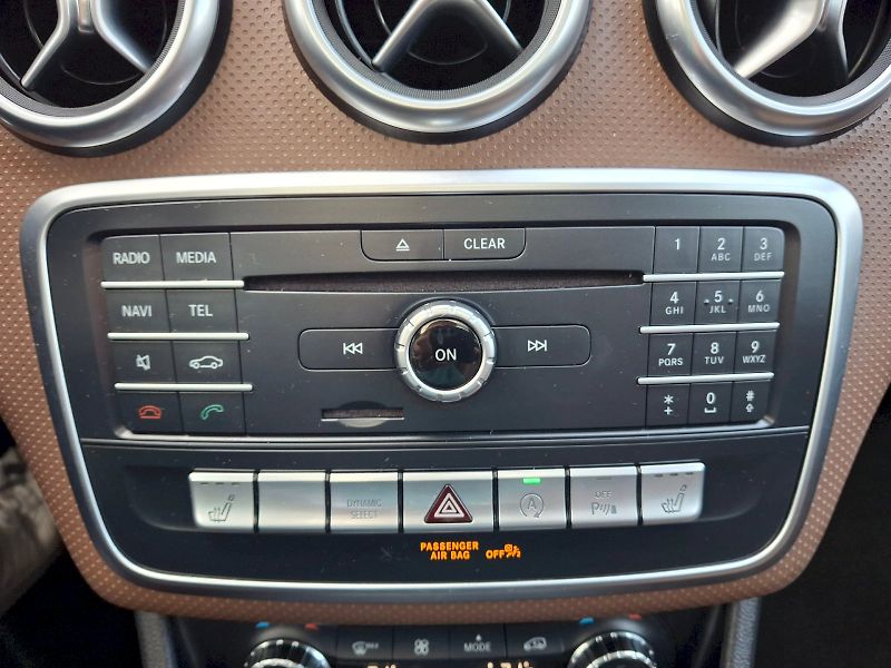 Mercedes-Benz Třídy A (2017) AMG Automat 4 Matic 2,0i 135kW - fotka 24 z 35