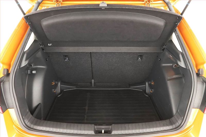 Škoda Fabia (2022) Ambition 1.0 TSI, Serv.kniha - fotka 10 z 18