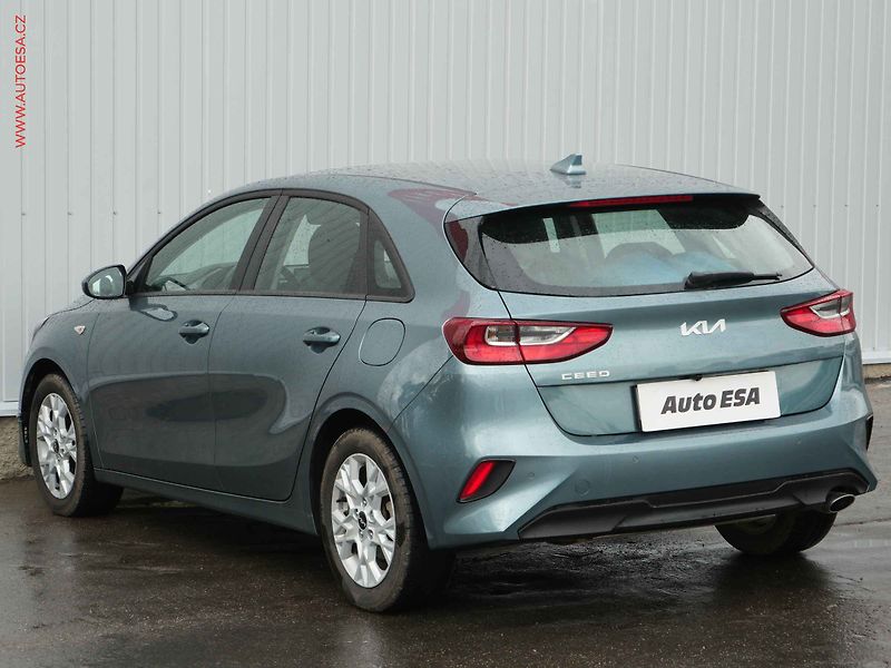 Kia Ceed (2024) 1.5 TGDi, 1.maj,ČR, AC - fotka 6 z 25