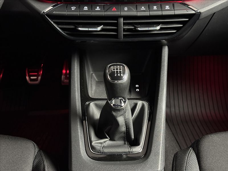 Škoda Octavia 2,0 TDi  Sportline Virtual LED - fotka 18 z 49