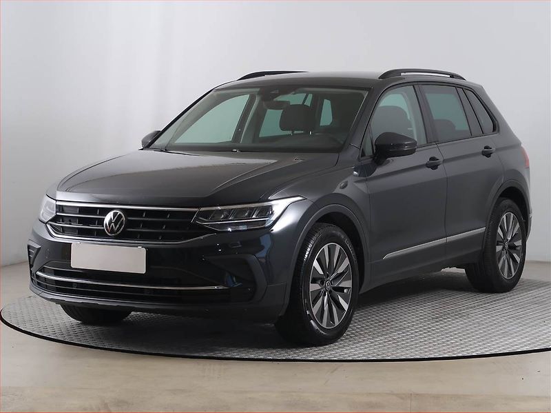 Volkswagen Tiguan (2020) 2.0 TDI - fotka 2 z 18