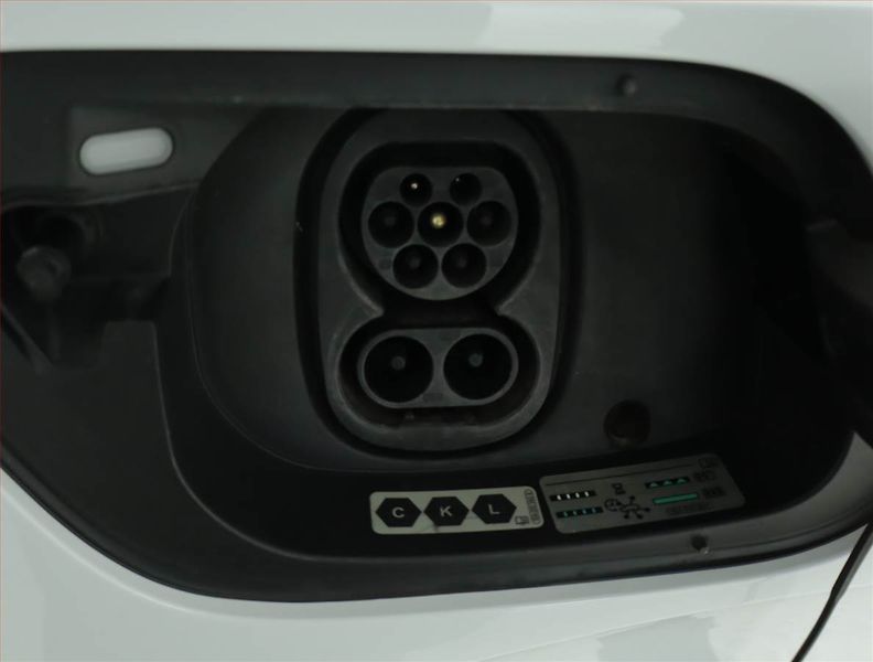 Volkswagen ID.5 (2022) Pro Perf. (82 kWh), SoH 94% - fotka 18 z 19