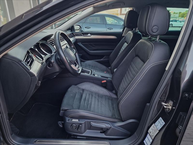 Volkswagen Passat 2.0TDI 147kW 4MOTION DSG Eleg - fotka 19 z 50