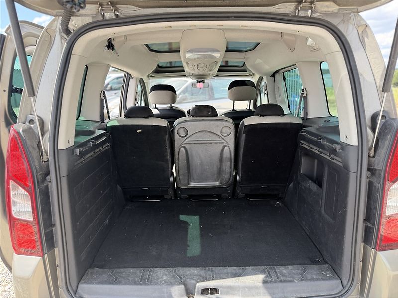 Citroën Berlingo 1,6 AUTOMAT, NOVÉ PNEU - fotka 20 z 23