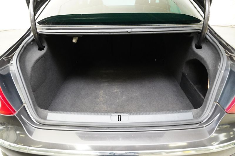 Volkswagen Passat CC - fotka 23 z 23