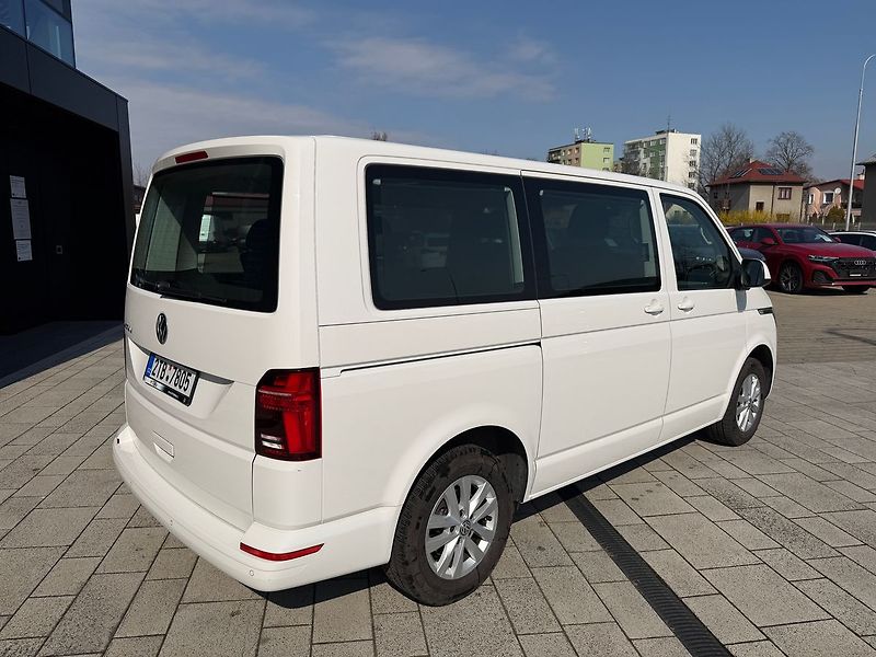 Volkswagen Multivan Comfortline  7míst 2,0TDI 110k - fotka 2 z 19