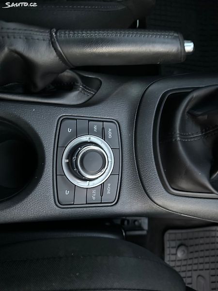 Mazda CX-5 Skyactiv AWD - fotka 25 z 32
