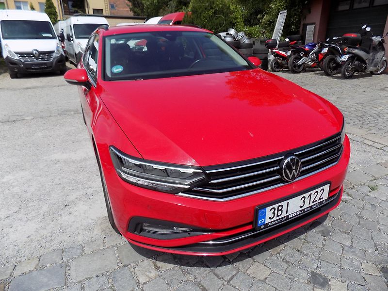 Volkswagen Passat 2,0 TDI 110 KW DSG VÝHŘEV LED - fotka 4 z 43