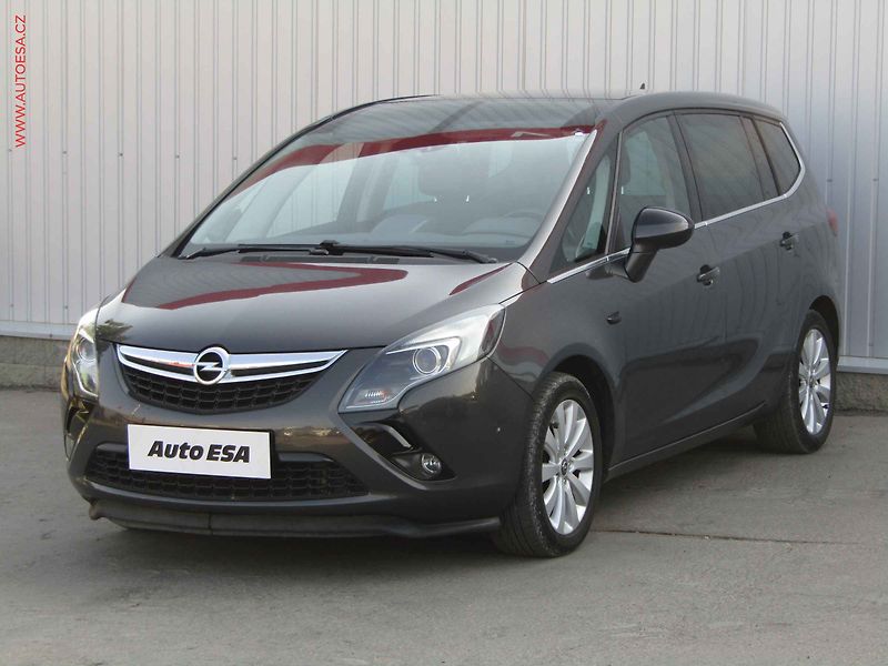 Opel Zafira (2014) 2.0 CDTi BITURBO Tourer - fotka 3 z 24