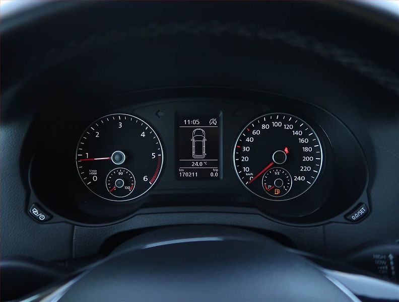 Volkswagen Sharan (2018) Highline 2.0 TDI BMT, 7 míst - fotka 11 z 23