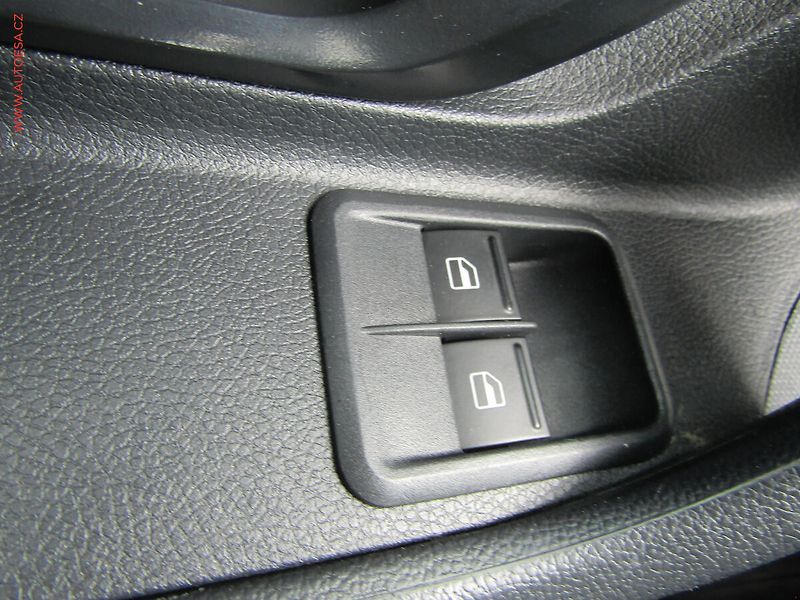 Škoda Fabia (2012) 1.6 TDi, AC - fotka 12 z 17