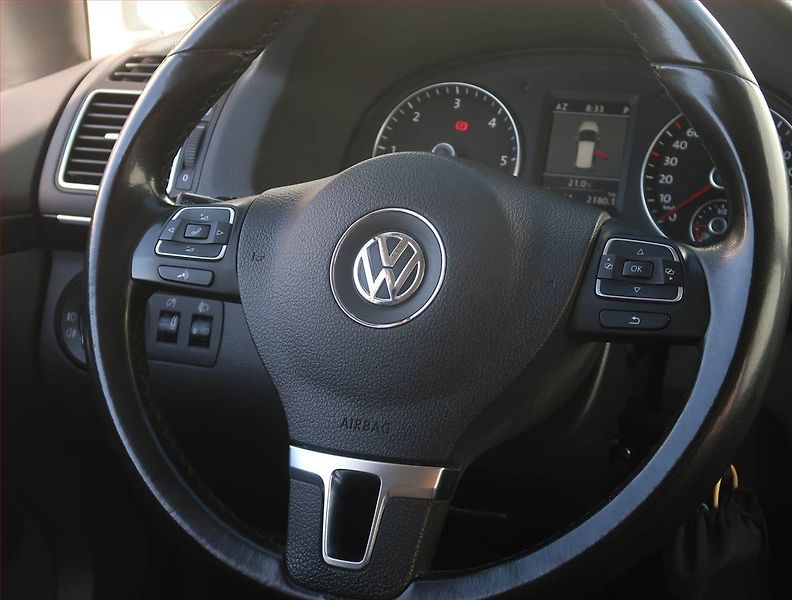 Volkswagen Touran (2014) Highline 2.0 TDI, Automat - fotka 18 z 22