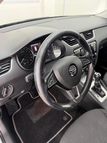 Škoda Octavia (2014) Škoda Octavia, 2.0 TDI Style - fotka 7 z 19