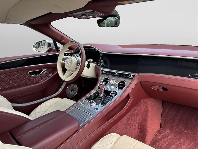 Bentley Continental GTC Mulliner - fotka 3 z 12