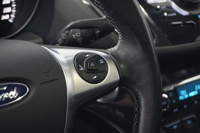 Ford Kuga 2.0 TDCI 132kW TITANIUM 4X4 - fotka 16 z 32