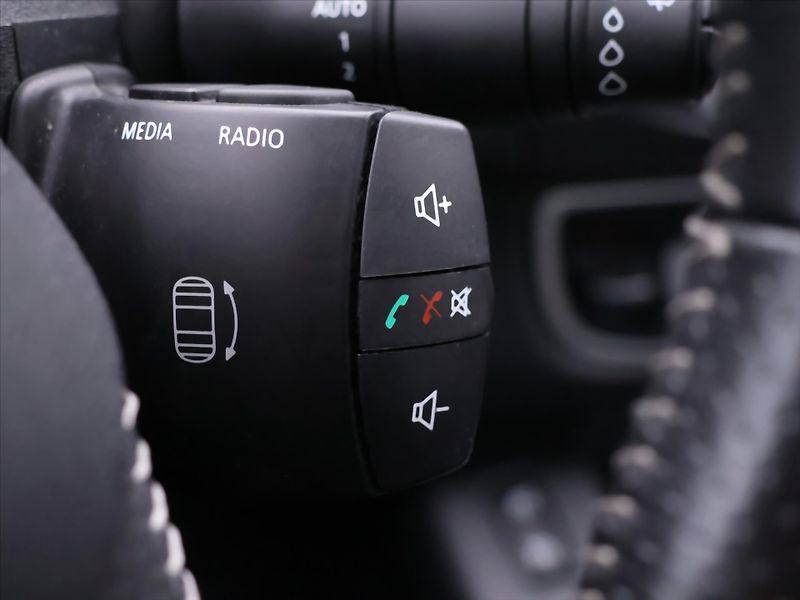 Renault Grand Scénic 1,5 dCi 81kW Pano - fotka 15 z 30