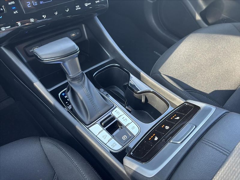 Hyundai Tucson 1,6 TGDi AT MHEV Smart ZÁRUKA - fotka 24 z 44