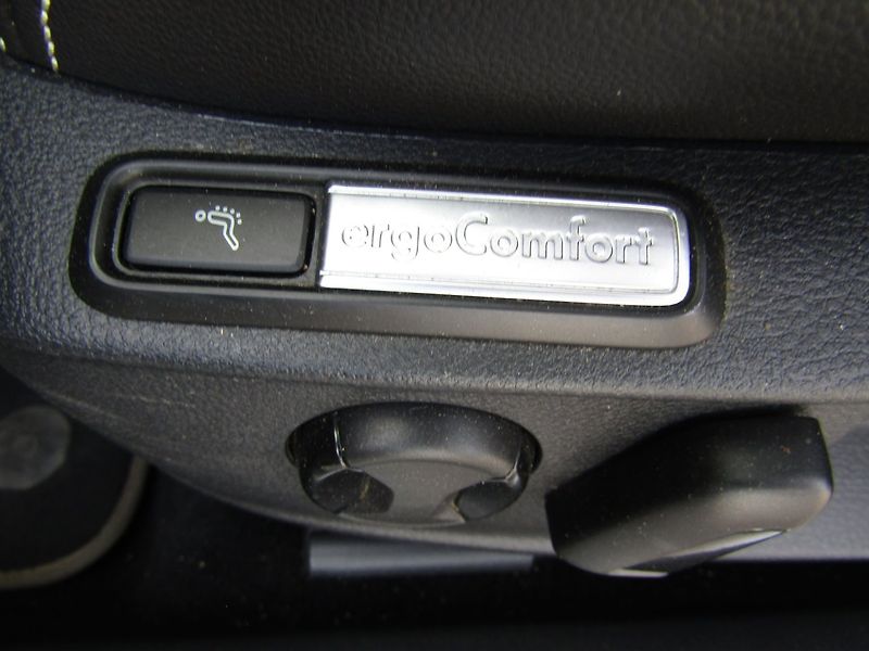 Volkswagen Passat Variant (2020) 2.0 TDI 110kW DSG  ACC - fotka 20 z 45
