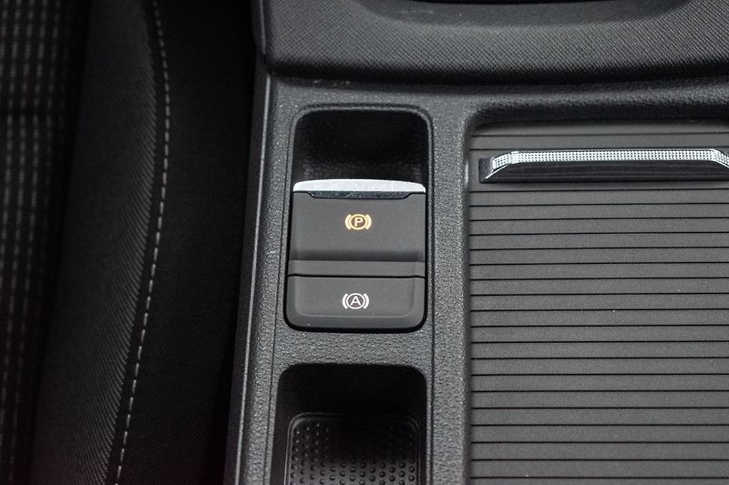 Škoda Octavia 2.0 TDI AMBITION+*DPH*ČR 1.MAJ - fotka 20 z 37