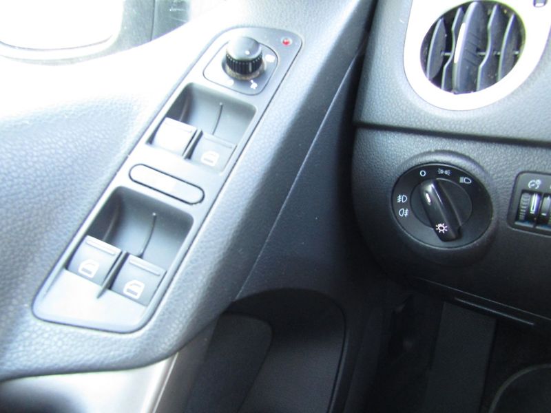 Volkswagen Tiguan (2008) 2.0 TDI 100kW  4x4 BEZ KOROZE - fotka 30 z 36