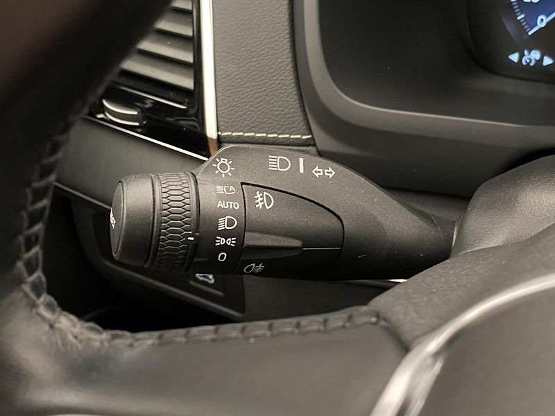Volvo XC90 B6 AWD INSCRIPTION AUT CZ 7m - fotka 22 z 55